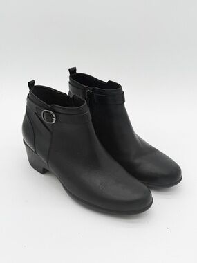 Clarks Malia Hawthorn Black Leather Ankle Boots Low heel zip Shoes 8 narrow 8N